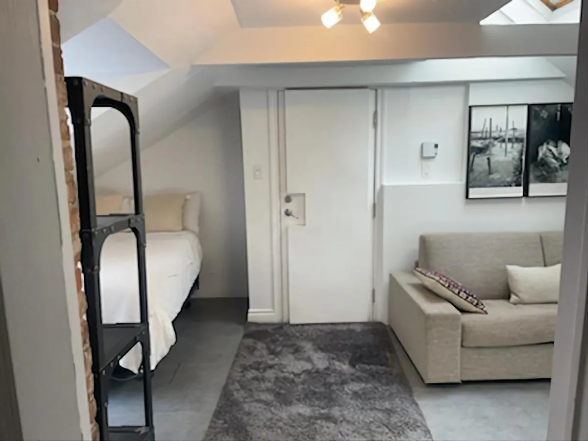 Bed & Breakfast L'Hotel Particulier Griffintown Montreal Canada